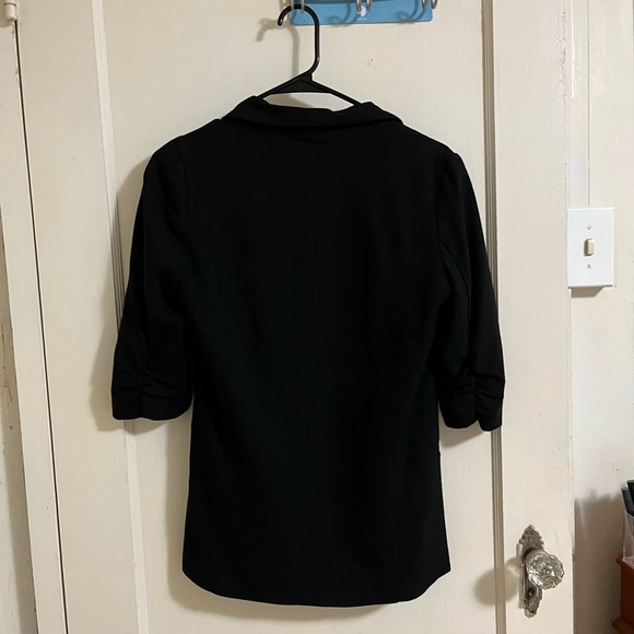 Bar III Knit-Crepe Ruched-Sleeve
Blazer - Picture 5 of 7